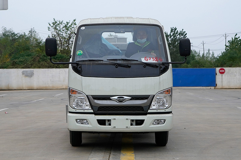 福田蓝牌洒水车(2.5/4.5方)