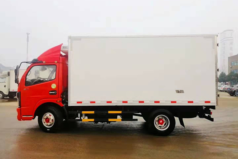 东风4.2米冷藏车