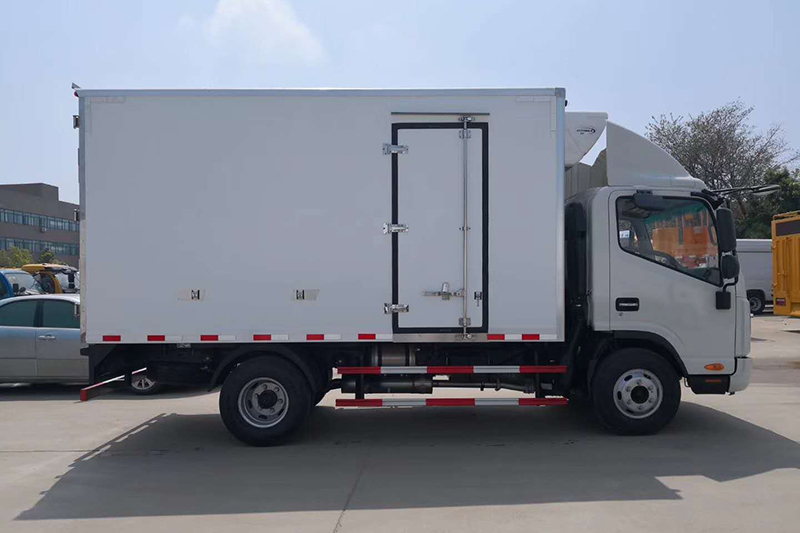 江淮帅铃Q6宽体冷藏车