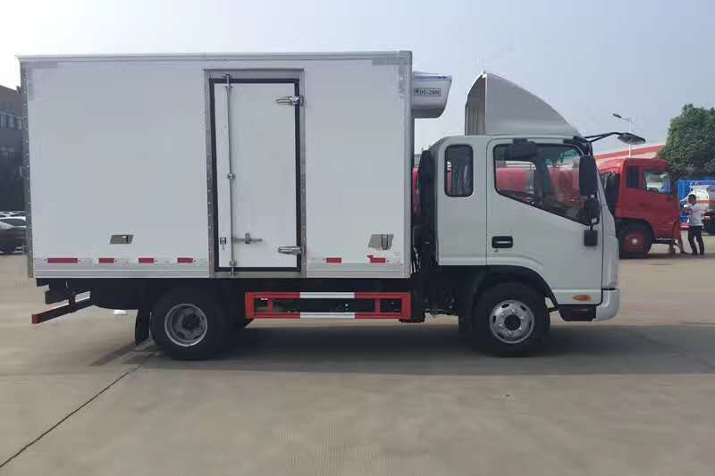 江淮帅铃H330宽体排半冷藏车
