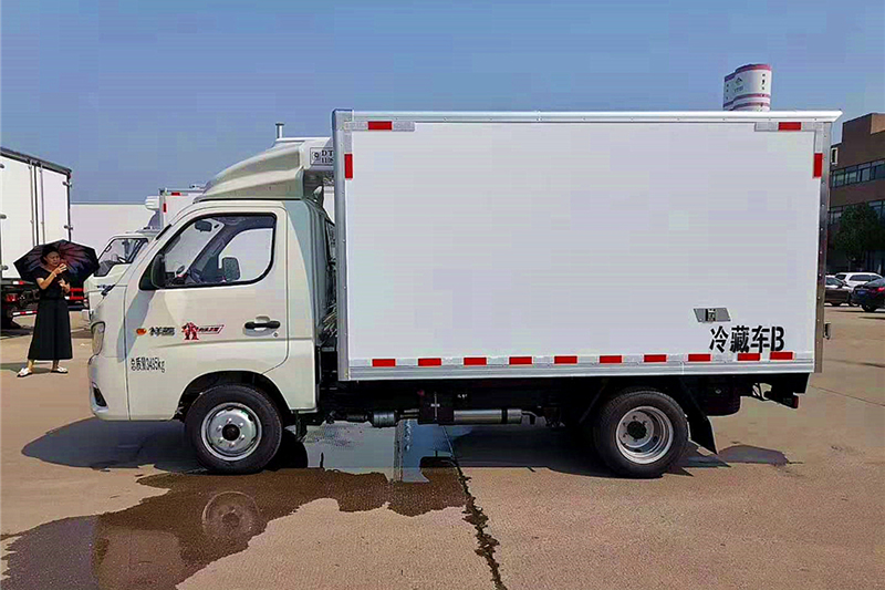 福田祥菱3米2后双轮冷藏车