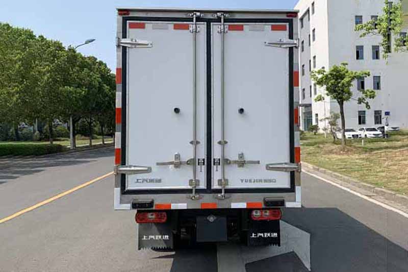 跃进3.2米后双轮冷藏车