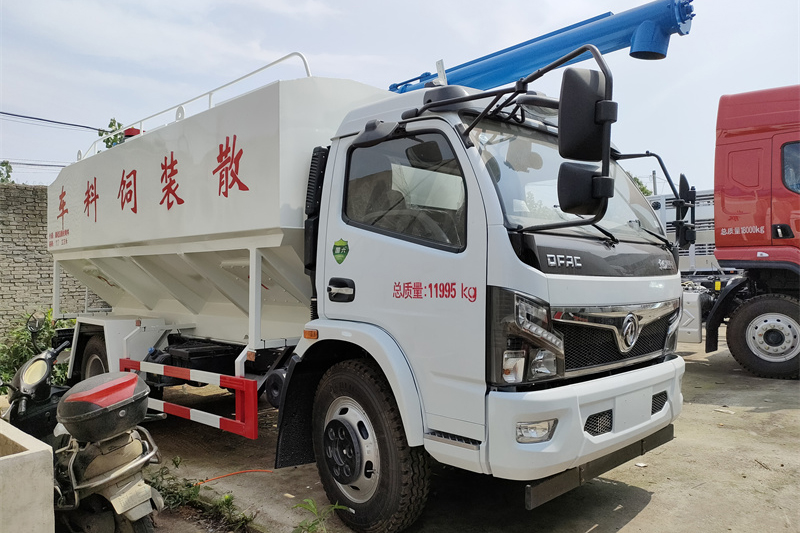 东风6吨散装饲料车