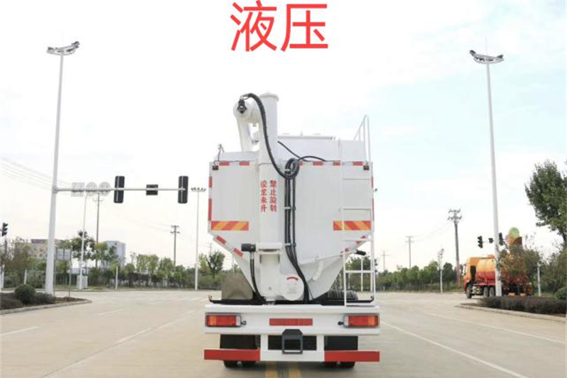 东风6吨散装饲料车