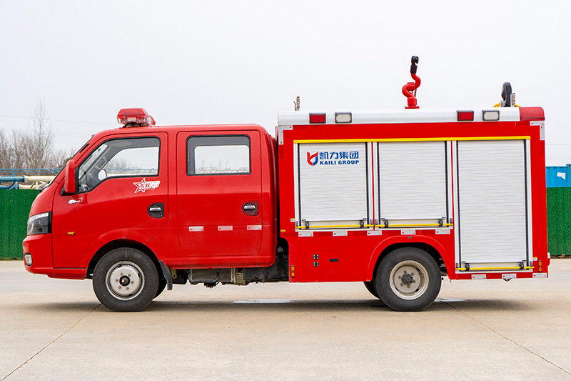 东风途逸双排水罐消防车1方