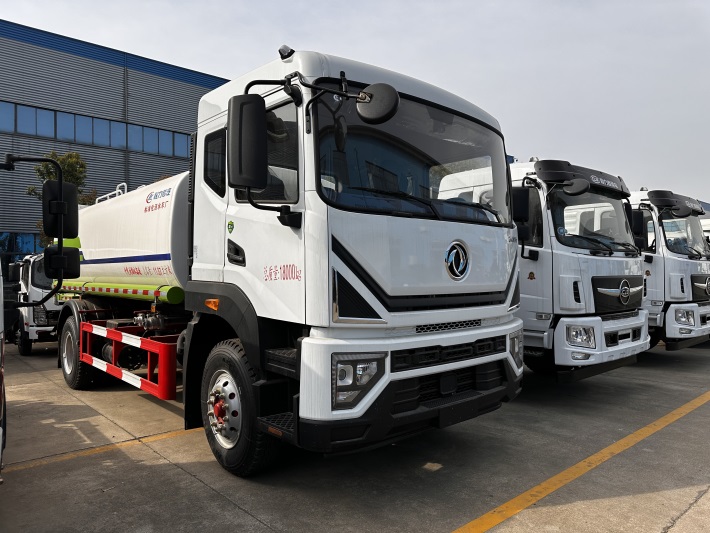 东风D9洒水车（12方 / 15.1方）
