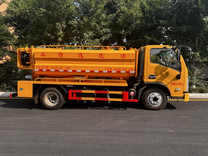 蓝牌东风清洗吸污车