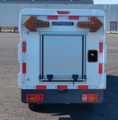 小型纯电动路面养护车