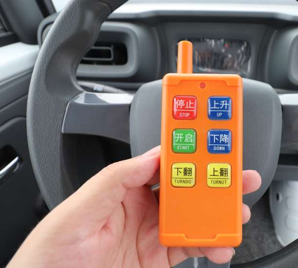 小型纯电动洗扫车