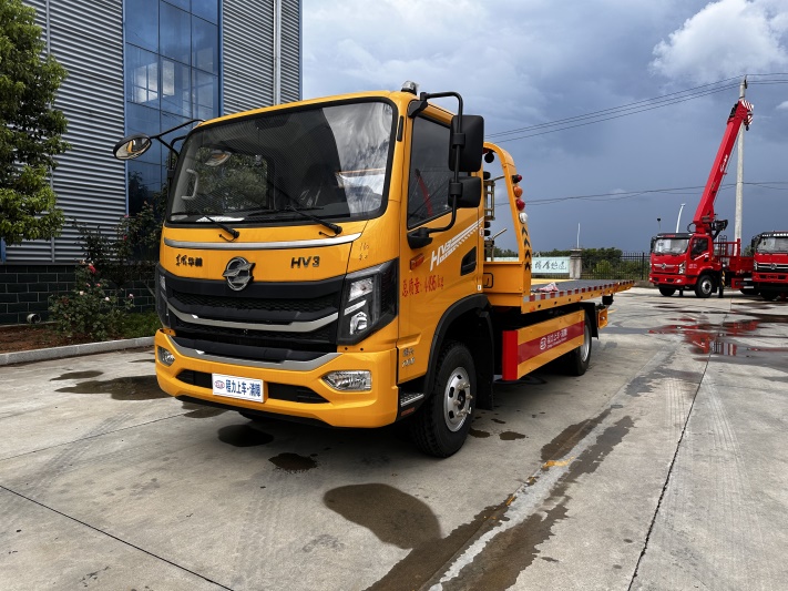 东风华神蓝牌重载清障车