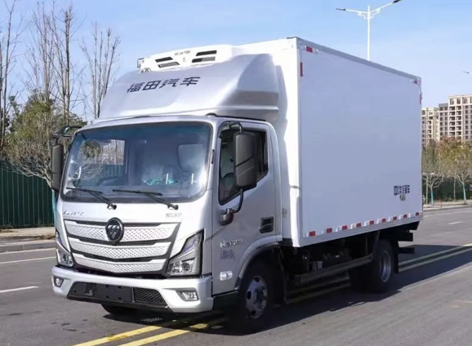 不同品牌中型冷藏车图片对比
